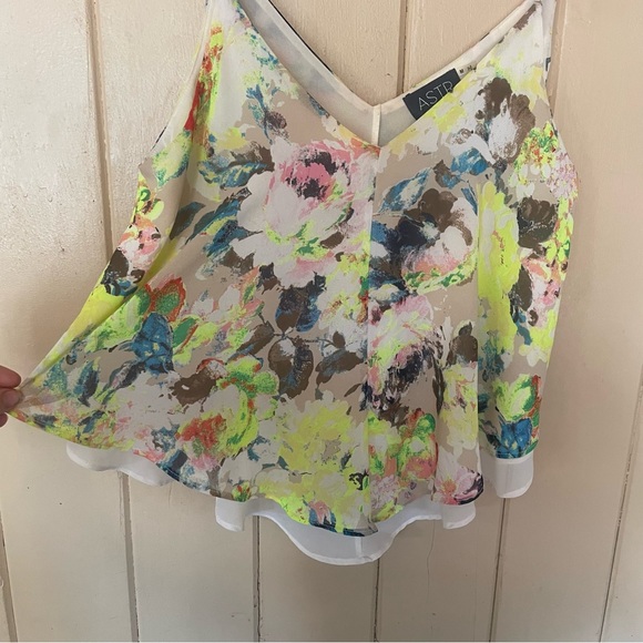 ASTR the Label Double Layer Camisole Tank Neon Abstract Floral Paint Size Medium - Picture 5 of 6